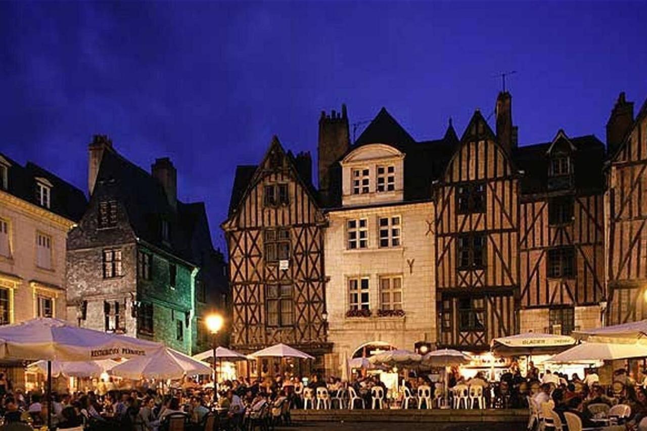 Appartement De Charme Au Coeur Du Centre Historique Tours Exterior foto